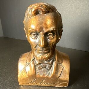 Vintage Abraham Lincoln Bust Coin‎ Bank 5” Metal Bank with Plug